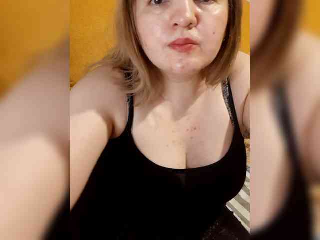 StefanyMellow3 webcam