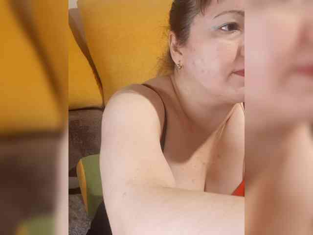 Модель: StefanyMellow3