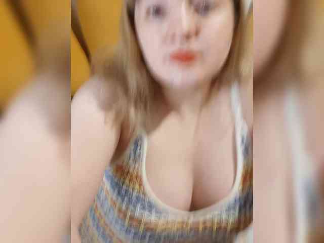 StefanyMellow3 webcam