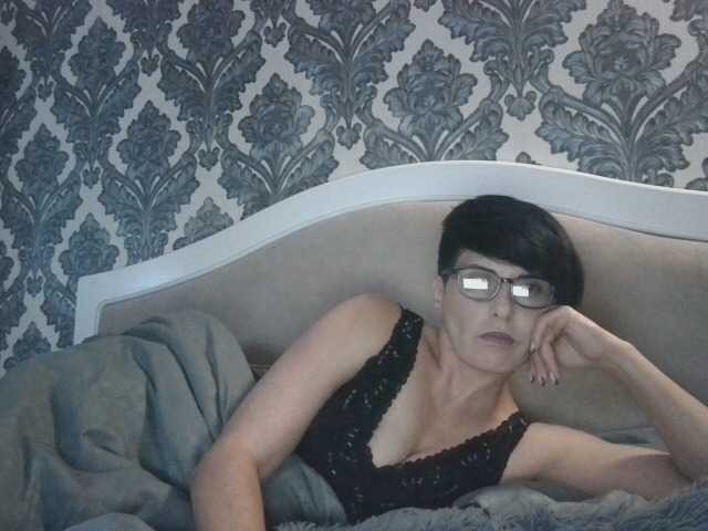 -cherry-dance- live cam on BongaCams