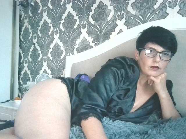 -cherry-dance- live cam on BongaCams