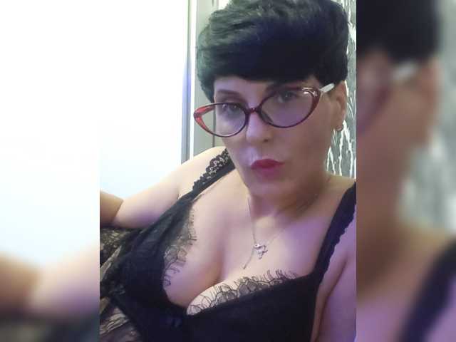 -cherry-dance- live cam on BongaCams