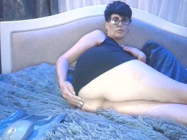 -cherry-dance- live cam on BongaCams