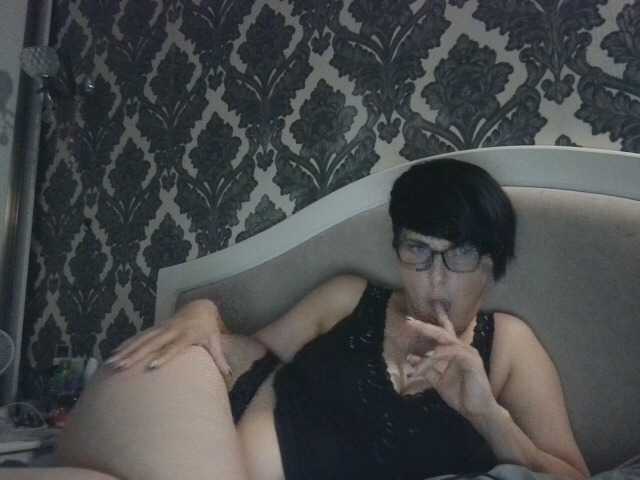 -cherry-dance- live cam on BongaCams