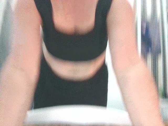 -cherry-dance- live cam on BongaCams