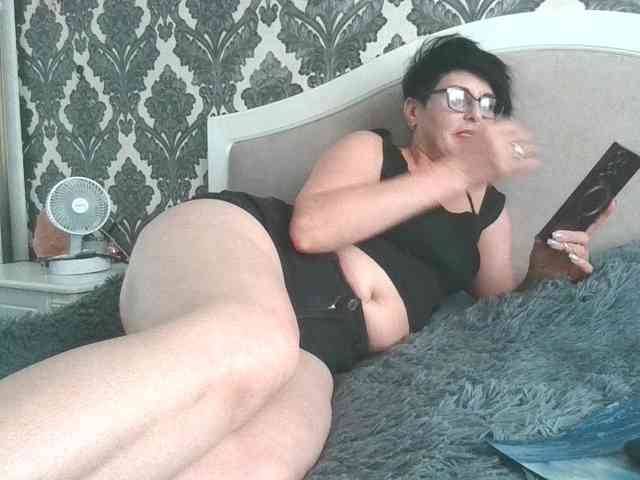 -cherry-dance- Live Webcam on BongaCams