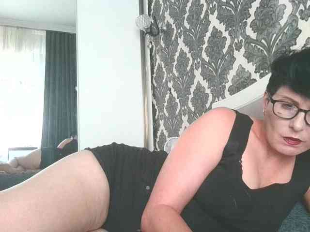 -cherry-dance- Live Webcam on BongaCams