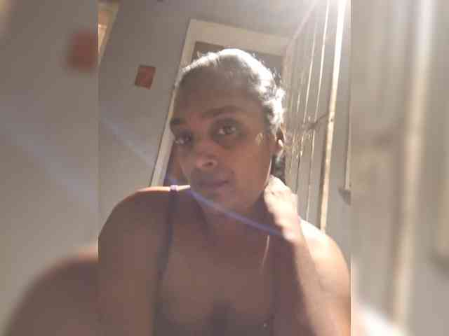 Cherryblossum143 webcam