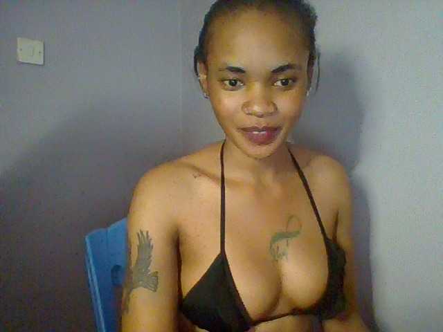 Pretty-thalia1 live cam on BongaCams