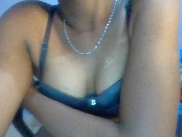 Pretty-thalia1 live cam on BongaCams