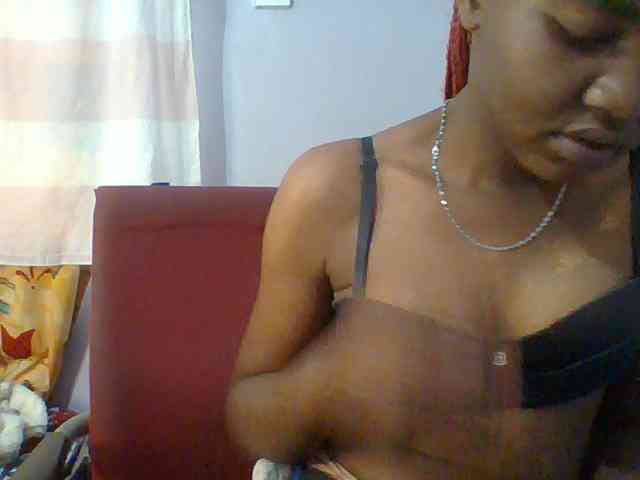 Pretty-thalia1 webcam
