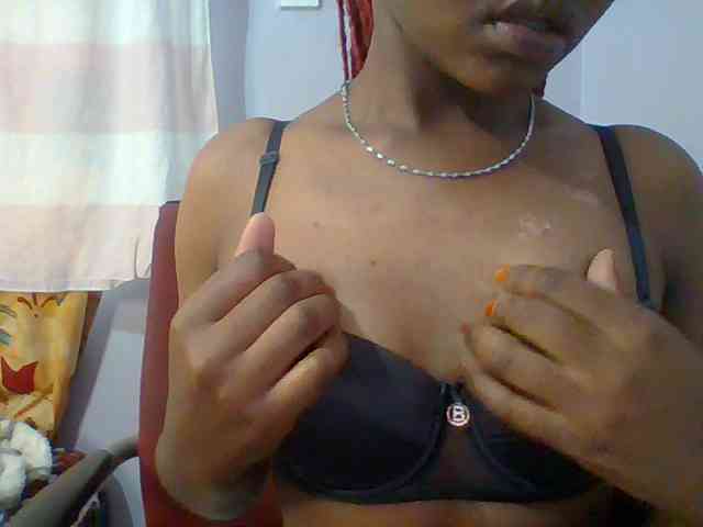 Pretty-thalia1 webcam