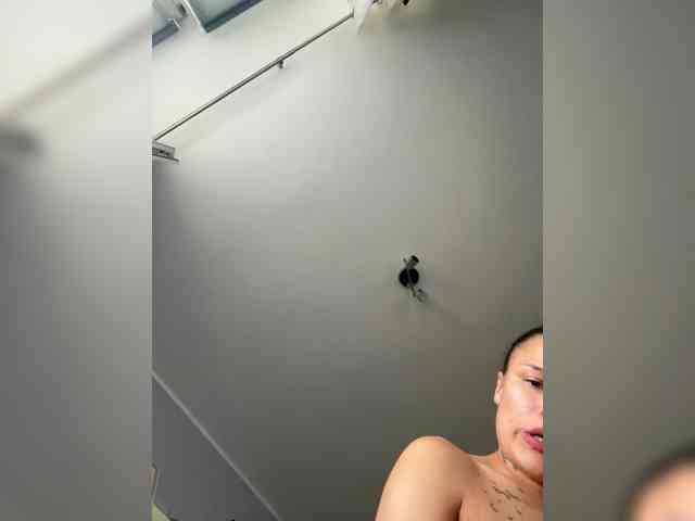 Sexypara1404 webcam