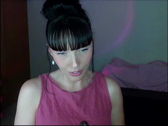 MaciMay live cam on BongaCams