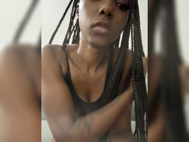 Kyllie live cam on BongaCams