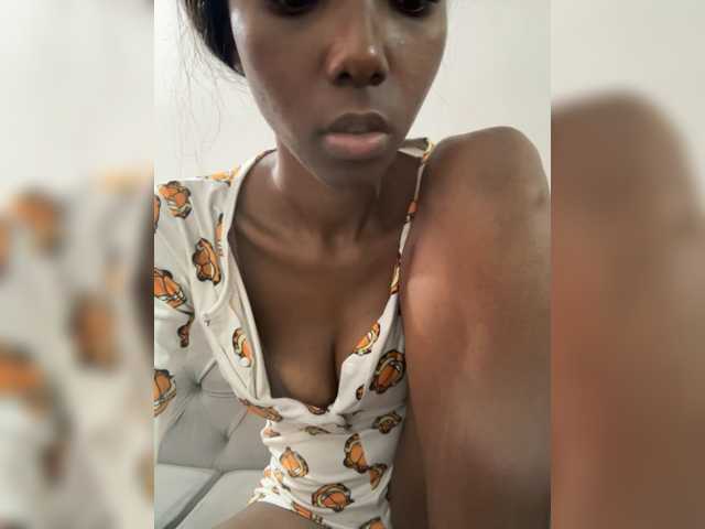 Kyllie, en directo ahora en BongaCams