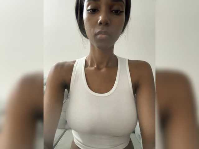 Kyllie live cam on BongaCams