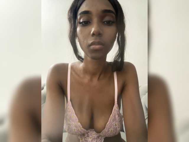 Kyllie live cam on BongaCams