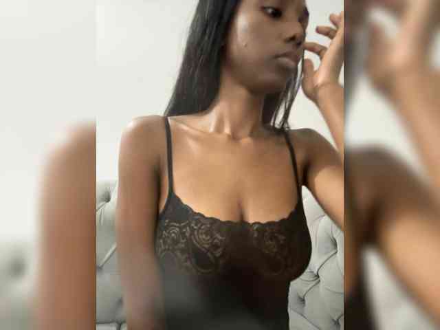 Model: Kyllie