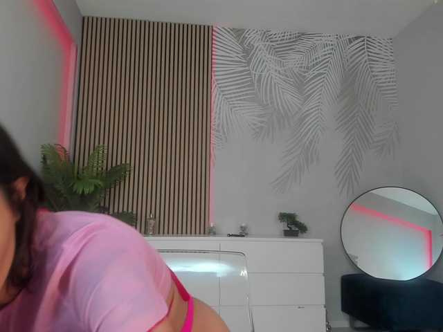 Jessy-Cruzz live cam on BongaCams