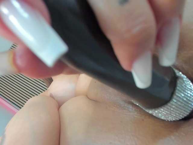 Jessy-Cruzz's BongaCams show and profile