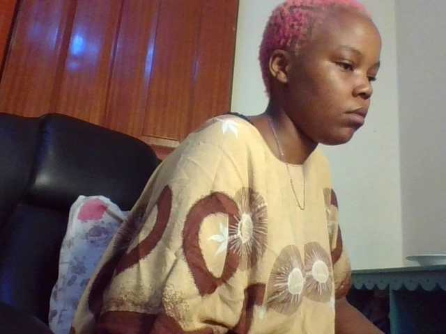 Empressvee25's BongaCams show and profile