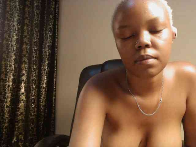 Empressvee25 webcam