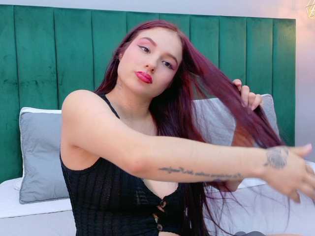 AshleyEvans21's BongaCams show and profile