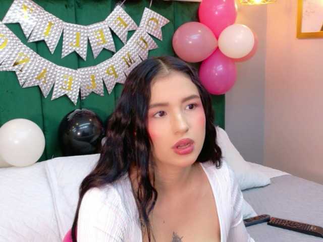 AshleyEvans21 live cam on BongaCams