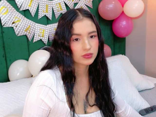 AshleyEvans21 live cam on BongaCams