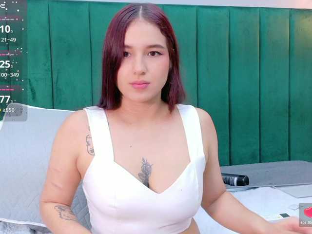 AshleyEvans21's BongaCams show and profile