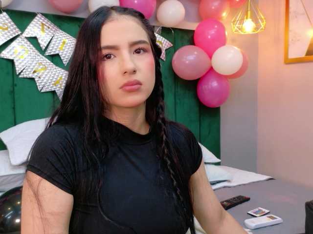 ashleyevans21 live show