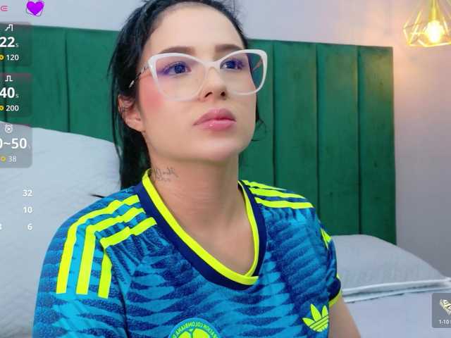 AshleyEvans21 live cam on BongaCams
