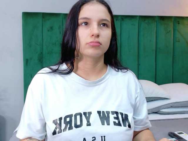 AshleyEvans21 live cam on BongaCams