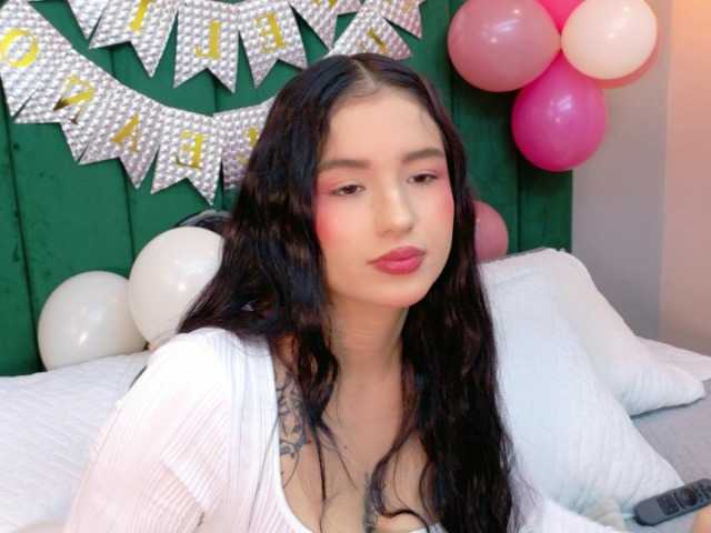 AshleyEvans21 live cam on BongaCams