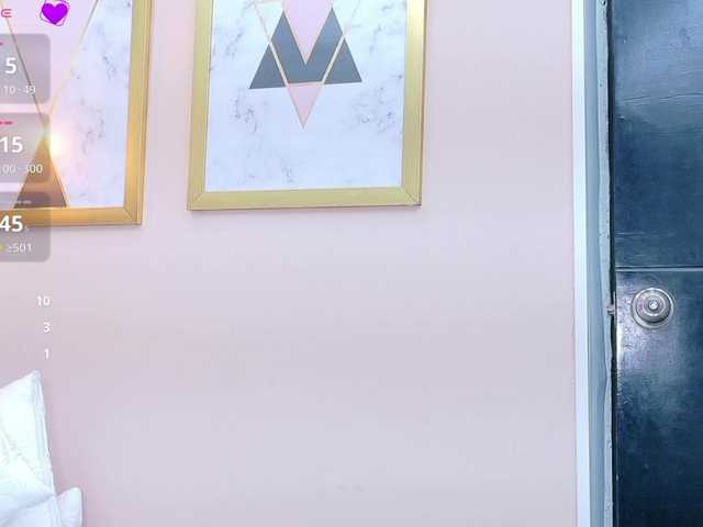 AshleyEvans21's BongaCams show and profile