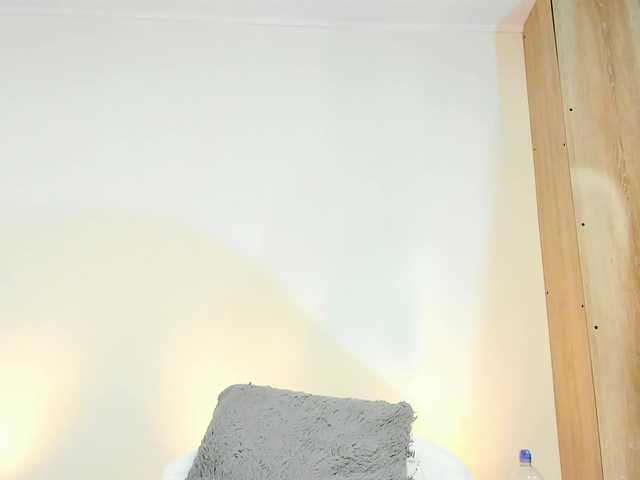 adhitii live cam on BongaCams
