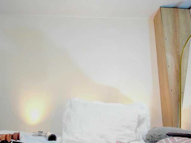 adhitii cam belle
