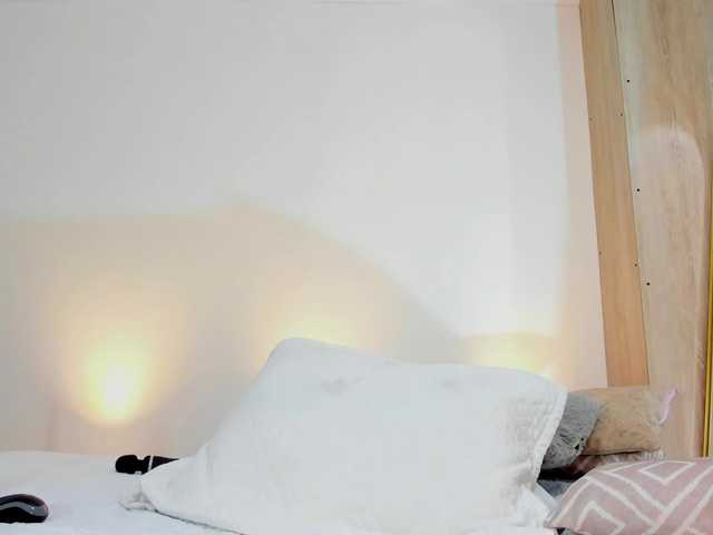 adhitii live cam on BongaCams