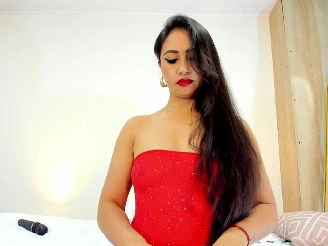 adhitii live cam on BongaCams