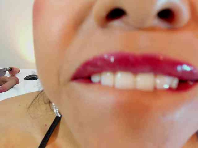 adhitii webcam