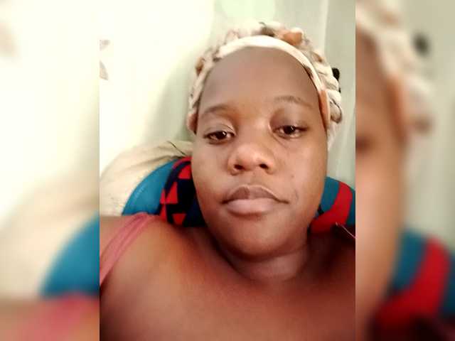 Mrscuteyass1 live cam on BongaCams