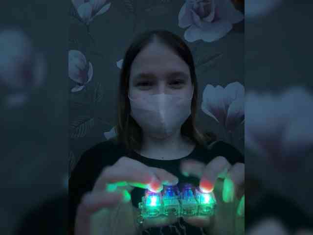 Hollymollylove webcam