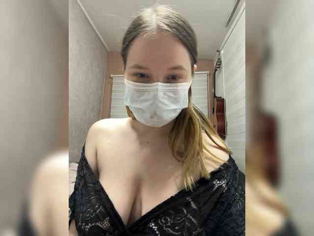 Hollymollylove webcam