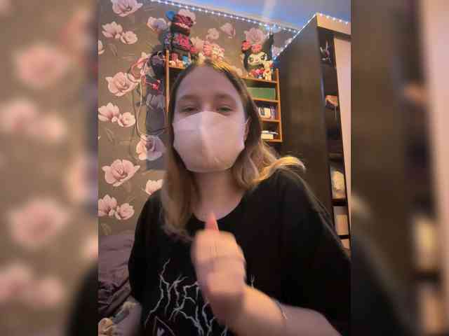 Hollymollylove webcam