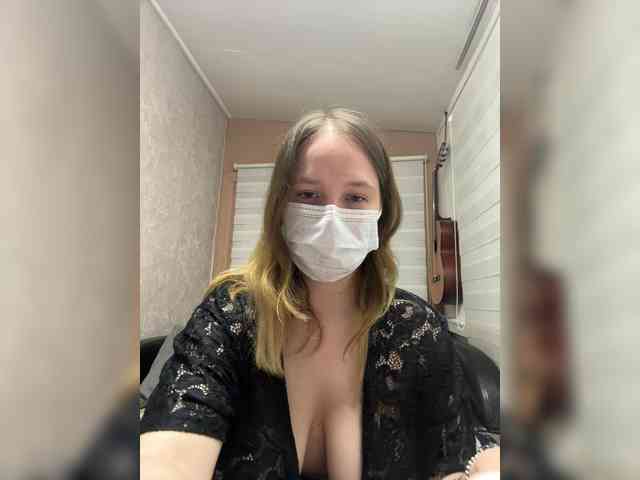 Hollymollylove webcam