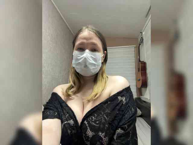 Hollymollylove webcam