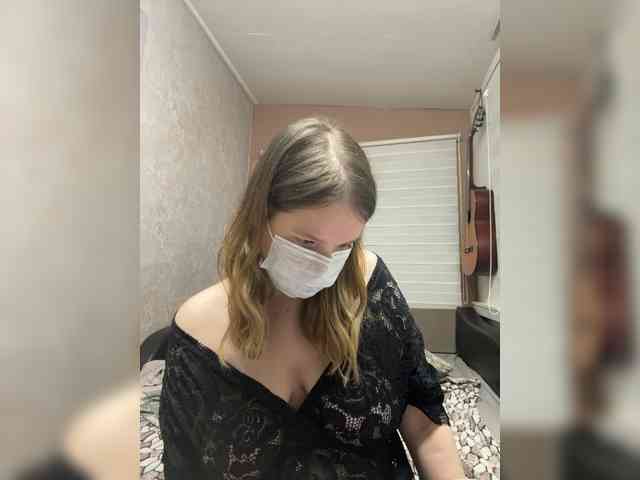 Hollymollylove webcam