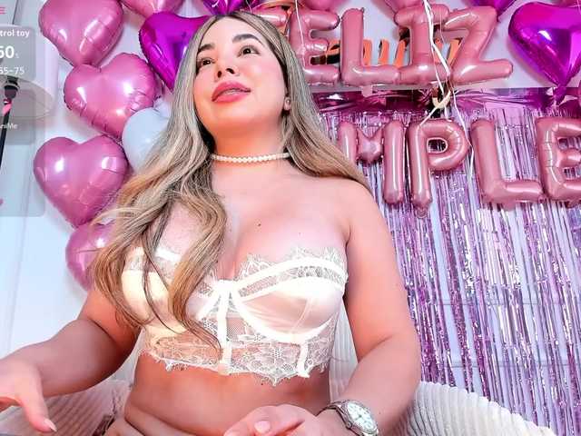 sabrinacherry live cam on BongaCams