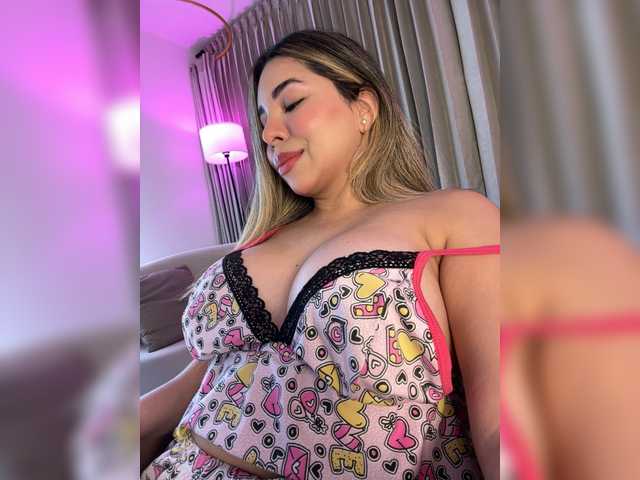 sabrinacherry's BongaCams show and profile